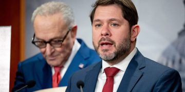 Dem senator puts Trump on notice over ‘unlawfully collected’ tariff funds after Supreme Court loss