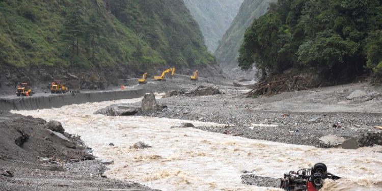 Live updates: Death toll rises and thousands still missing in Nepal and China after catastrophic floods
