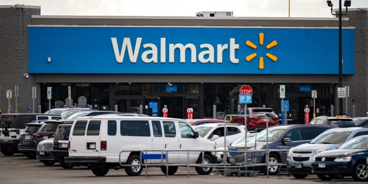 At Walmart, billions in tariff refunds soften the blow from slower sales growth
