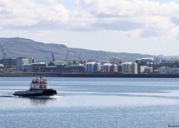 Iceland holds knife-edge referendum on EU membership talks