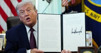 2028 Dem hopeful slaps Trump administration with lawsuit over mail-in voting after major SCOTUS victory