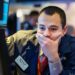 Bears are taking control of the stock market. Bulls want you to buy anyway