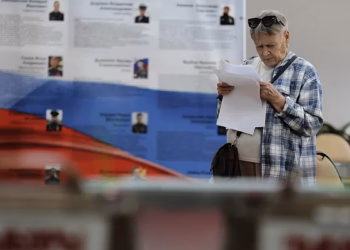 Russians go to polls with no party against Putin or war in Ukraine