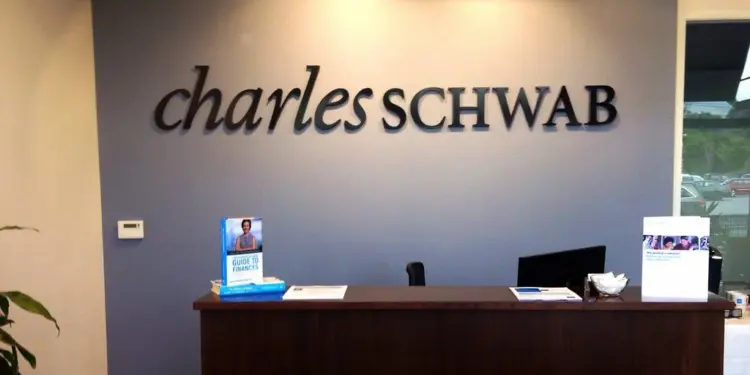SCHD’s 3% Yield Hides a $216,000 Decade-Long Performance Gap Investors Miss