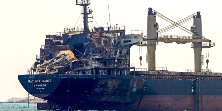 Houthis cut off key Saudi oil route as US hammers Iranian minelayers