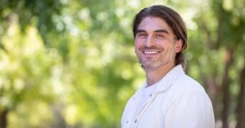 Dem House hopeful endorsed by activist who said ‘evil Jews run the world’