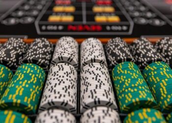 Are Younger Generations ‘Giving Up’ on Investing and Using Gambling Sites to Build Wealth?