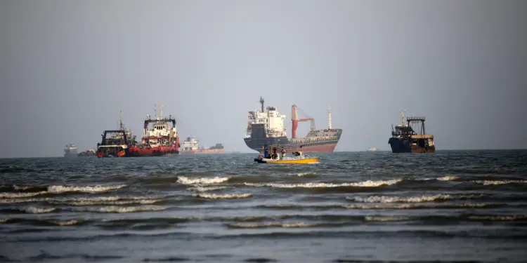 Iran War Updates: Oil prices jump to near 4-month high as Oman-Iran talks on Strait of Hormuz postponed