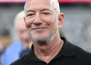 After 40 investors rejected Jeff Bezos’ Amazon pitch, his parents offered $245,573 of their retirement savings