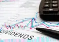 Balancing High Yields Against Market Volatility in the Quest for Passive Income
