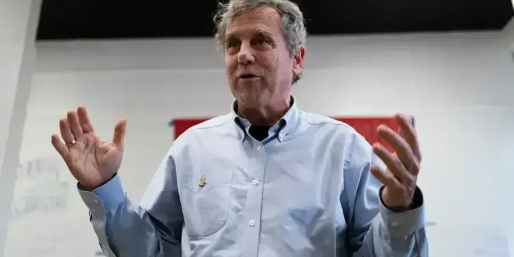 GOP Senate majority faces fresh uncertainty as 2 key races tighten days before midterms