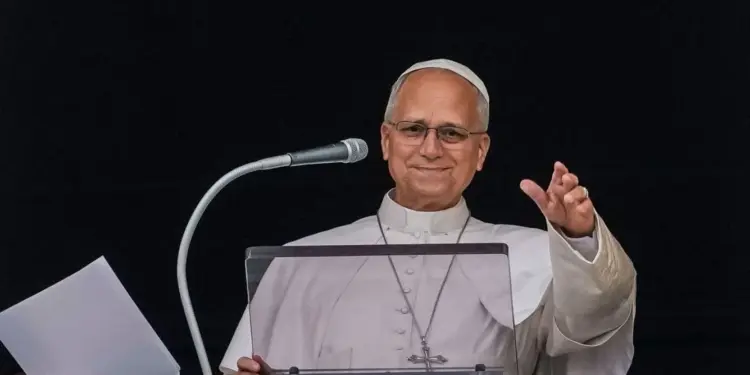 Pontiff Returns To Public Eye After Lung Cancer Surgery
